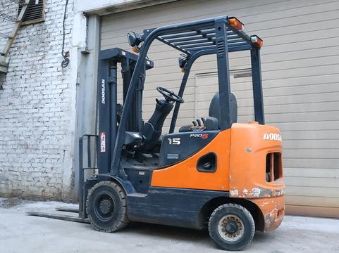 Дизельный автопогрузчик Doosan D 15 S-5 (2014)
