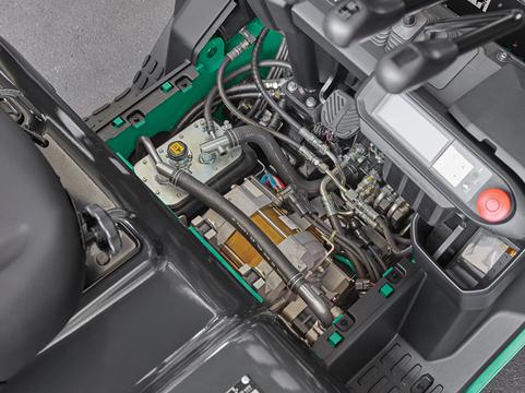 Замена топливного фильтра погрузчика Mitsubishi