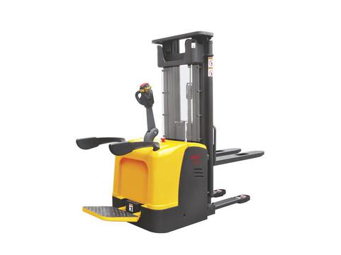 Штабелер самоходный 1,5 т 5,0 м XILIN CDDK15-III Li-ion 24/230 В/Ач (с платформой)