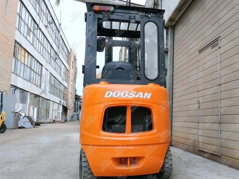 Дизельный автопогрузчик Doosan D 20 S-5 (2014)