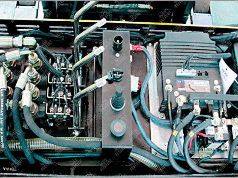 Замена вентилятора охлаждения электронного блока ричтрака Xilin